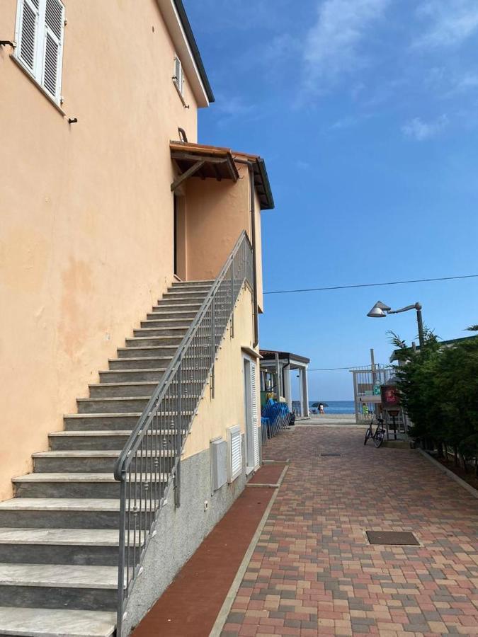 Residence Riviera Albenga Exteriér fotografie