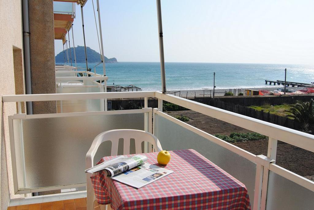 Residence Riviera Albenga Exteriér fotografie